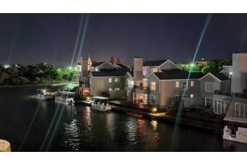 5 on Aruba - Marina Martinique Apartment, Jeffreys Bay - 2