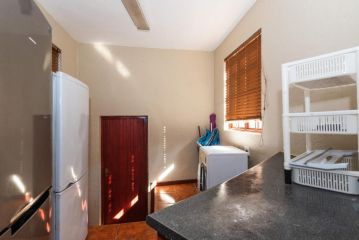 Sable Road 5b - FAMILY ONLY Guest house, Ballito - 5