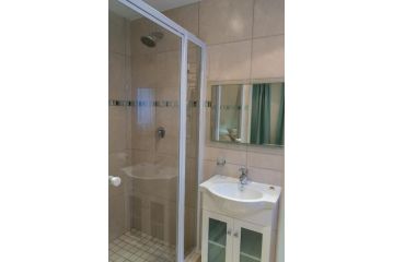 500 Metres Apartment, Mossel Bay - 5