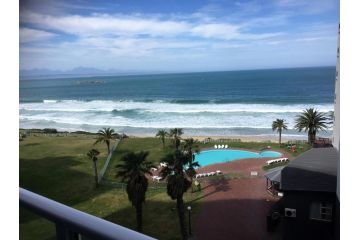 501 Beach Club Apartment, Mossel Bay - 2