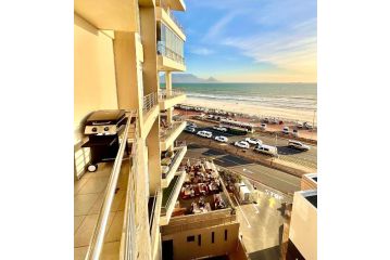 502 Portico Apartment, Cape Town - 1