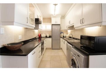 504 Bermudas Apartment, Durban - 3