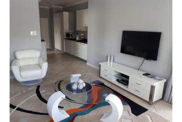 51 Trafford Apartment, George - 5