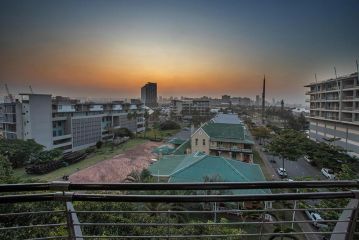 53 Harbour View Heights _2 Sleeper Stylish Sanctuary Apartment, Durban - 5
