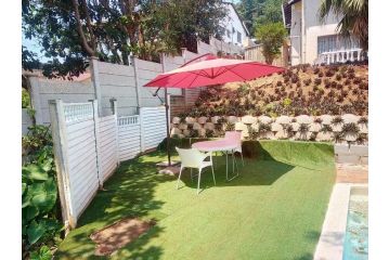 54 Malcolm Palace Room Apartment, Durban - 5