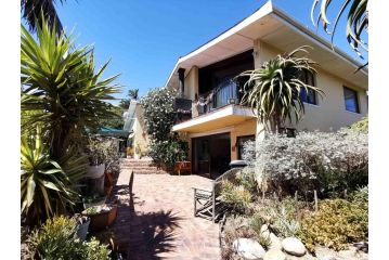 56 ON IXIA MILNERTON Guest house, Cape Town - 2