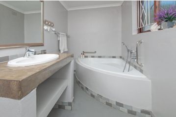 The Koppie - Self Catering Guest house, Hermanus - 4