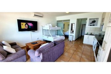 601 Umdloti Beach Resort Apartment, Umdloti - 4