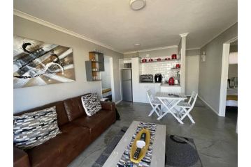 61 hbc Apartment, Hermanus - 1