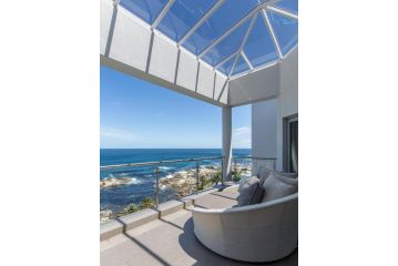 62 Camps Bay Villa, Cape Town - 2