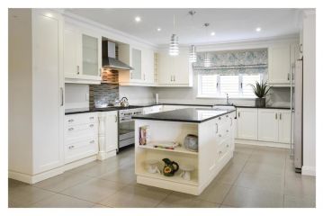 66 On Monzali 4 Star Luxury B&B Bed and breakfast, Hilton - 5