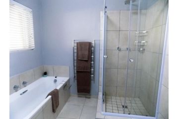 67 Santini Village Apartment, Plettenberg Bay - 1