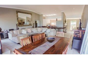 Tinley Manor Beachfront KSV1 Guest house, Ballito - 5
