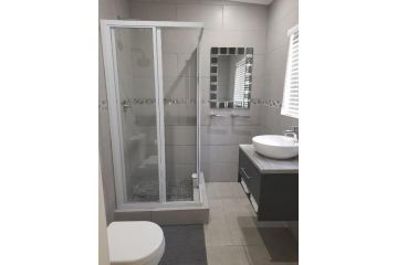 7 On Strauss Apartment, Beaufort West - 3