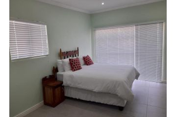 7 On Strauss Apartment, Beaufort West - 1