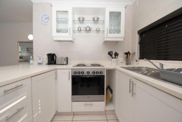 7 The Shades Umhlanga Apartment, Durban - 3