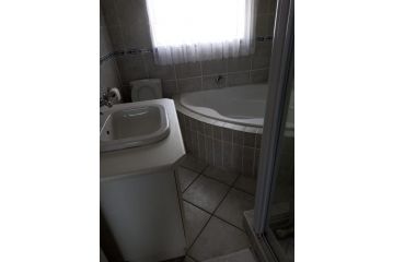 70 ON FAIRWAY Guest house, Langebaan - 2
