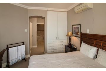 702 Oyster Rock Apartment, Durban - 5