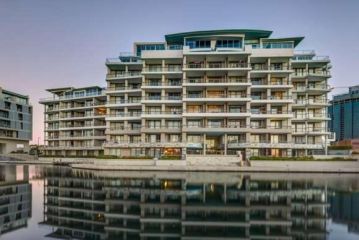 706 Canal Quays Apartment, Cape Town - 1