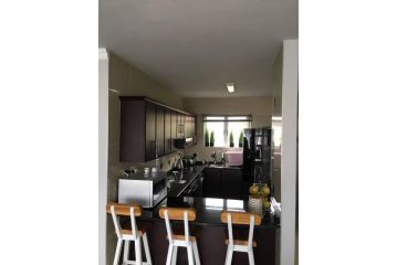 72 Camarque Umdloti - Beachfront Apartment, Umdloti - 4
