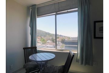 72 on Kloof Apartment, Cape Town - 5