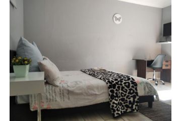 Velindo Guest Rooms Apartment, Johannesburg - 1