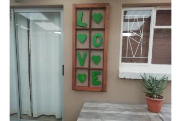 74 Voortrekker Street Apartment, Beaufort West - 1