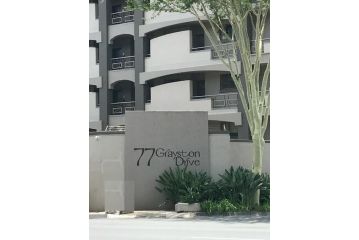 77 Grayston Apartment, Johannesburg - 3