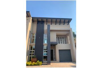 77 On Burger Apartment, Polokwane - 3