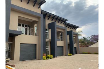 77 On Burger Apartment, Polokwane - 2