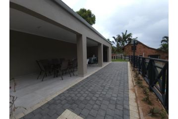 8 Bentley NOT a party venue Apartment, Ballito - 1