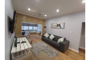 8 Bentley NOT a party venue Apartment, Ballito - 2