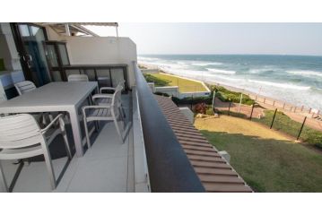 8 Bronze Beach Apartment, Durban - 5