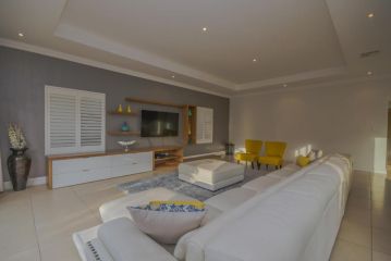 8 Tinderwood Lane Guest house, Ballito - 1