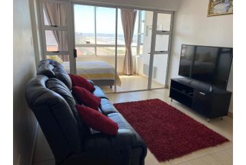 Tenbury Beach Apartment, Durban - 4