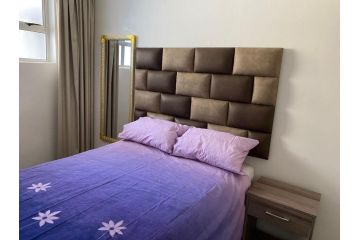 Tenbury Beach Apartment, Durban - 5