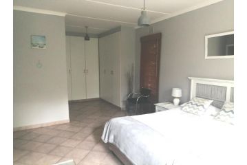 84 Leonora Drive Guest house, Ballito - 1