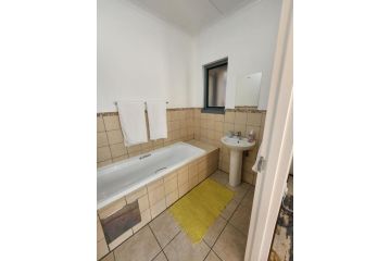 86 NOLE Apartment, Midrand - 4