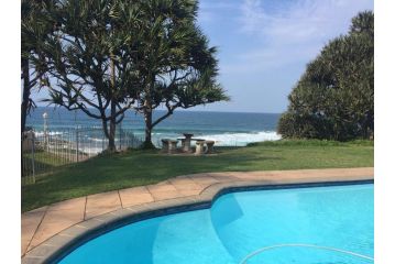 9 Casablance Ballito~Beach on your doorstep. Apartment, Ballito - 2