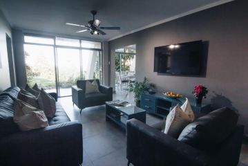 9 Kyalanga Beach Apartment, Durban - 5