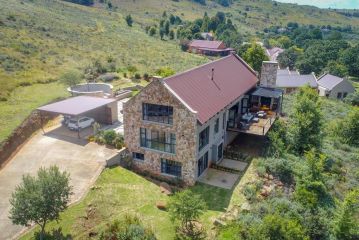 93 Hillcrest Villa, Dullstroom - 2