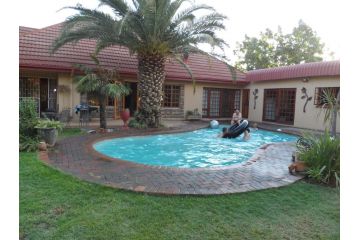 A Cherry Lane Self Catering and B&B Guest house, Bloemfontein - 3