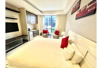 A cozy apartment at Sandton Skye Apartment, Johannesburg - 2