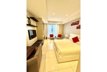 A cozy apartment at Sandton Skye Apartment, Johannesburg - 3