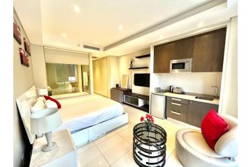 A cozy apartment at Sandton Skye Apartment, Johannesburg - 1