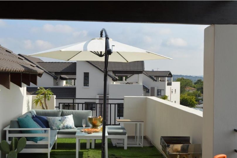 A lovely 2 bedroom Loft with a pool in Dainfern, Fourways Apartment, Sandton - imaginea 16