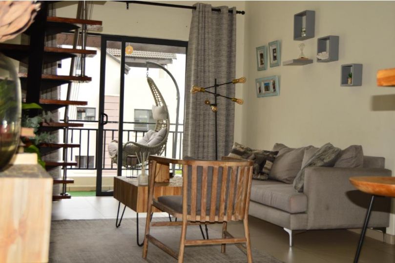 A lovely 2 bedroom Loft with a pool in Dainfern, Fourways Apartment, Sandton - imaginea 6