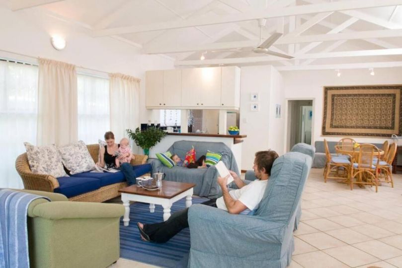 A REAL beach house - it's right on the beach! Guest house, Southbroom - imaginea 10