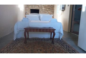 a Touch of Plaas Apartment, Ladismith - 1