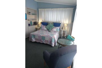 A1 Kynaston Accommodation Bed and breakfast, Jeffreys Bay - 2
